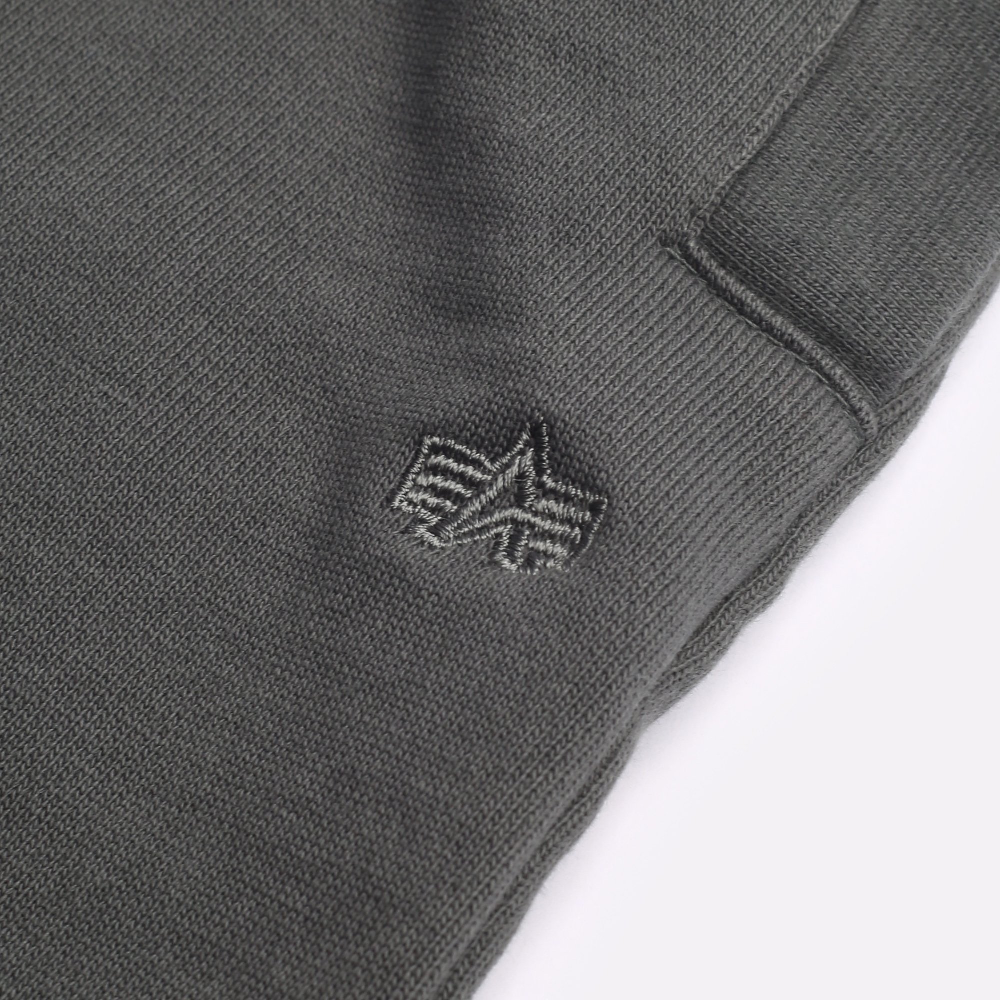 Мужские шорты Alpha Industries Essential French Terry Short (MBE55001C1-charcoal)  - цена, описание, фото 2