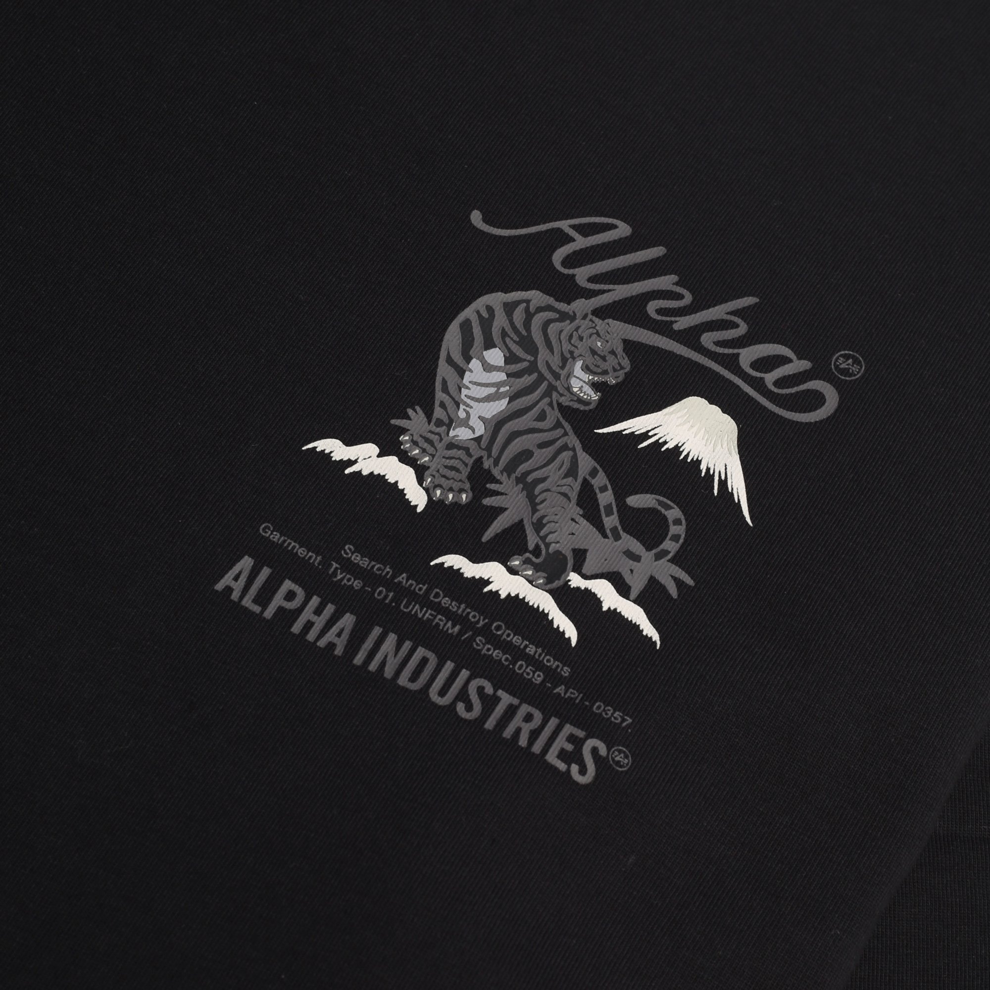 Мужская футболка Alpha Industries Tiger Search And Destroy Tee (MTT55001C1-black)  - цена, описание, фото 3