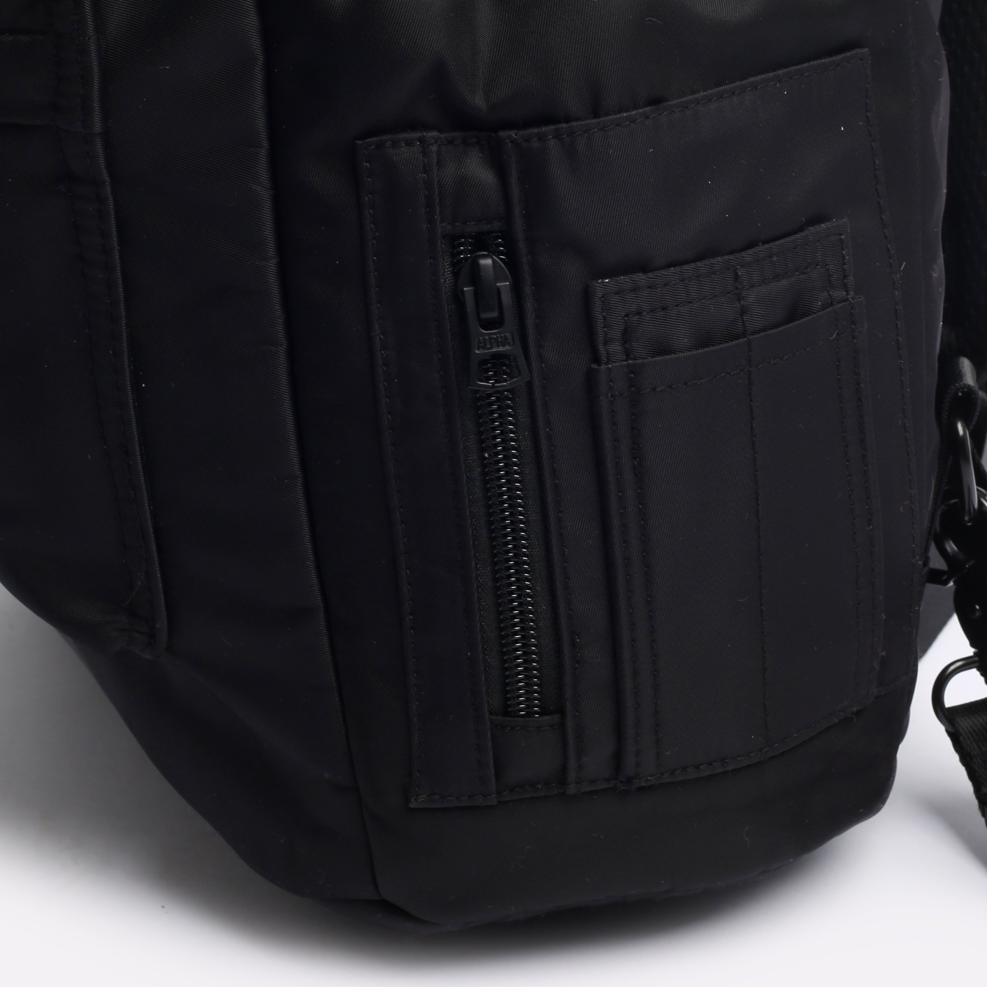 Рюкзак Alpha Industries Crew Backpack Gen II (UAC55000C1_001-black)  - цена, описание, фото 5