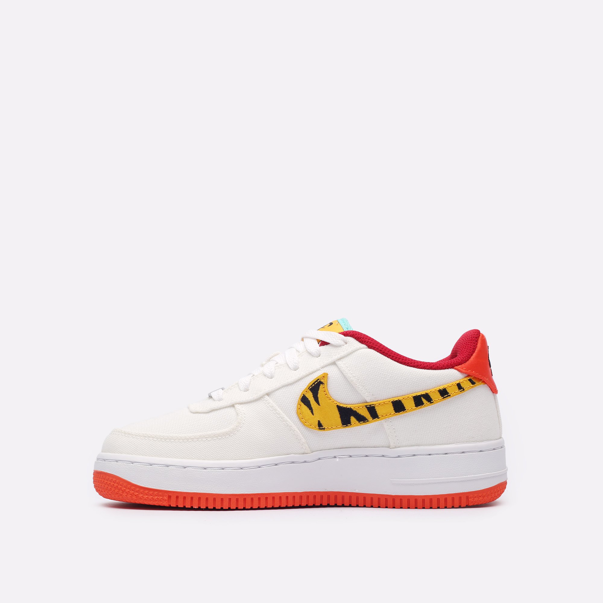 Женские кроссовки Nike Air Force 1 LV8 (GS) (DQ4502-171)  - цена, описание, фото 2
