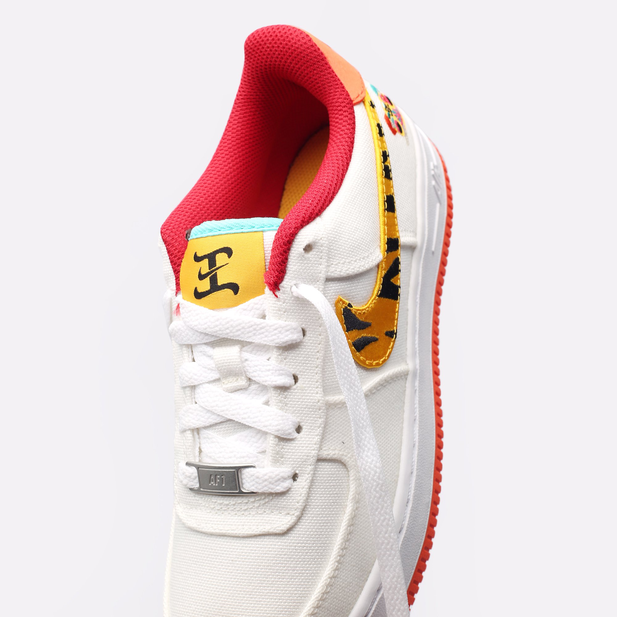 Женские кроссовки Nike Air Force 1 LV8 (GS) (DQ4502-171)  - цена, описание, фото 7