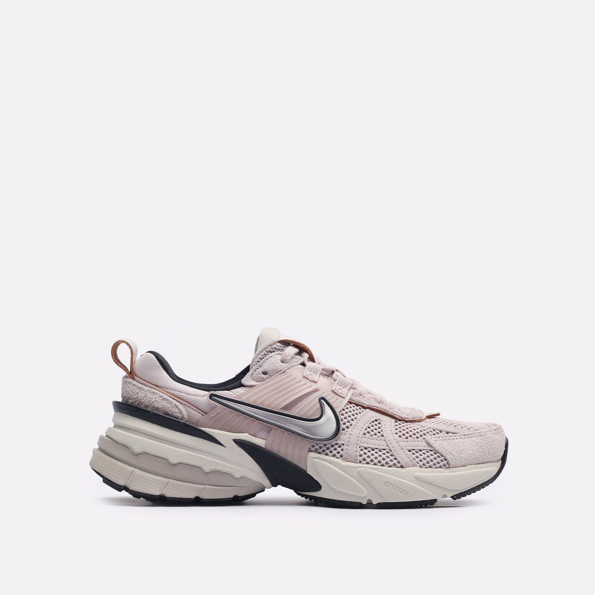 Женские кроссовки Nike WMNS V2K Run (FN6703-001)  - цена, описание, фото 1