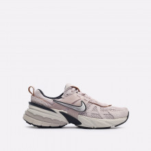 Женские кроссовки Nike WMNS V2K Run (FN6703-001)