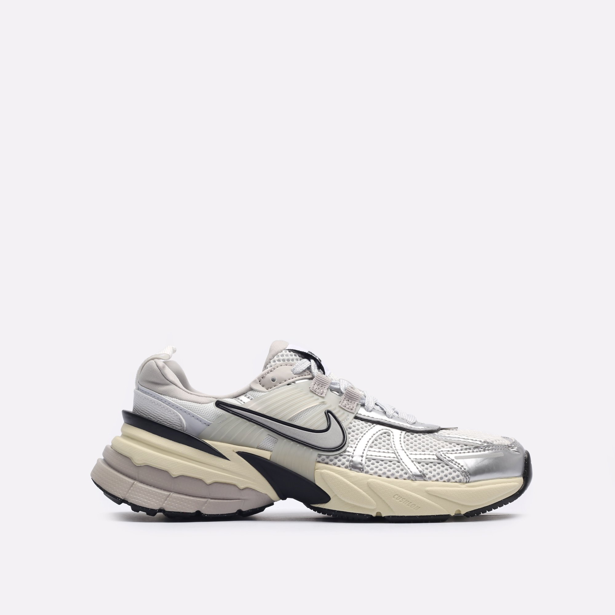 Женские кроссовки Nike WMNS V2K Run (FD0736-100)  - цена, описание, фото 1