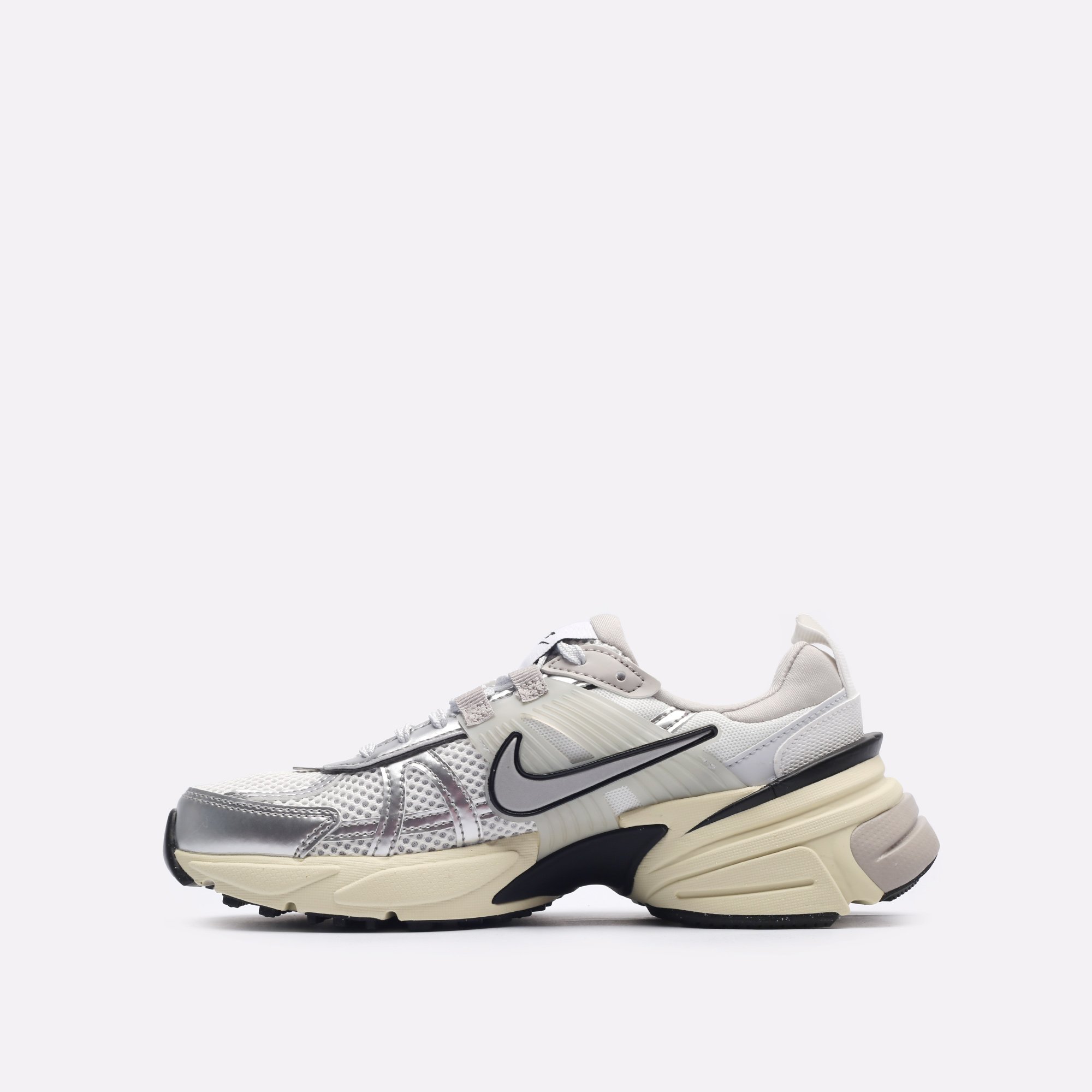 Женские кроссовки Nike WMNS V2K Run (FD0736-100)  - цена, описание, фото 2
