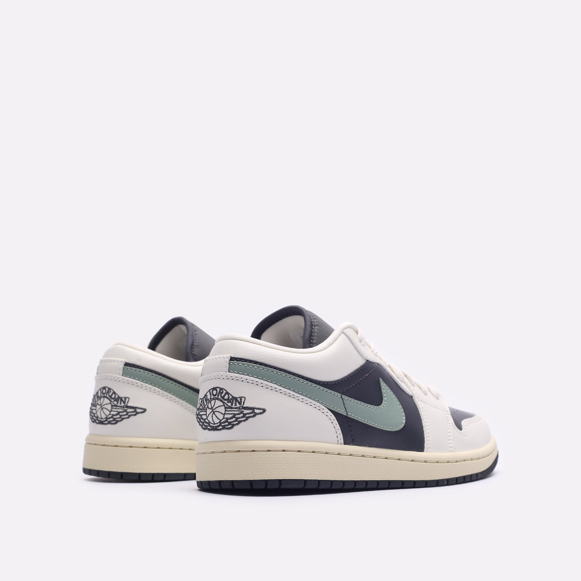 Женские кроссовки Jordan WMNS 1 Low (DC0774-001")  - цена, описание, фото 3