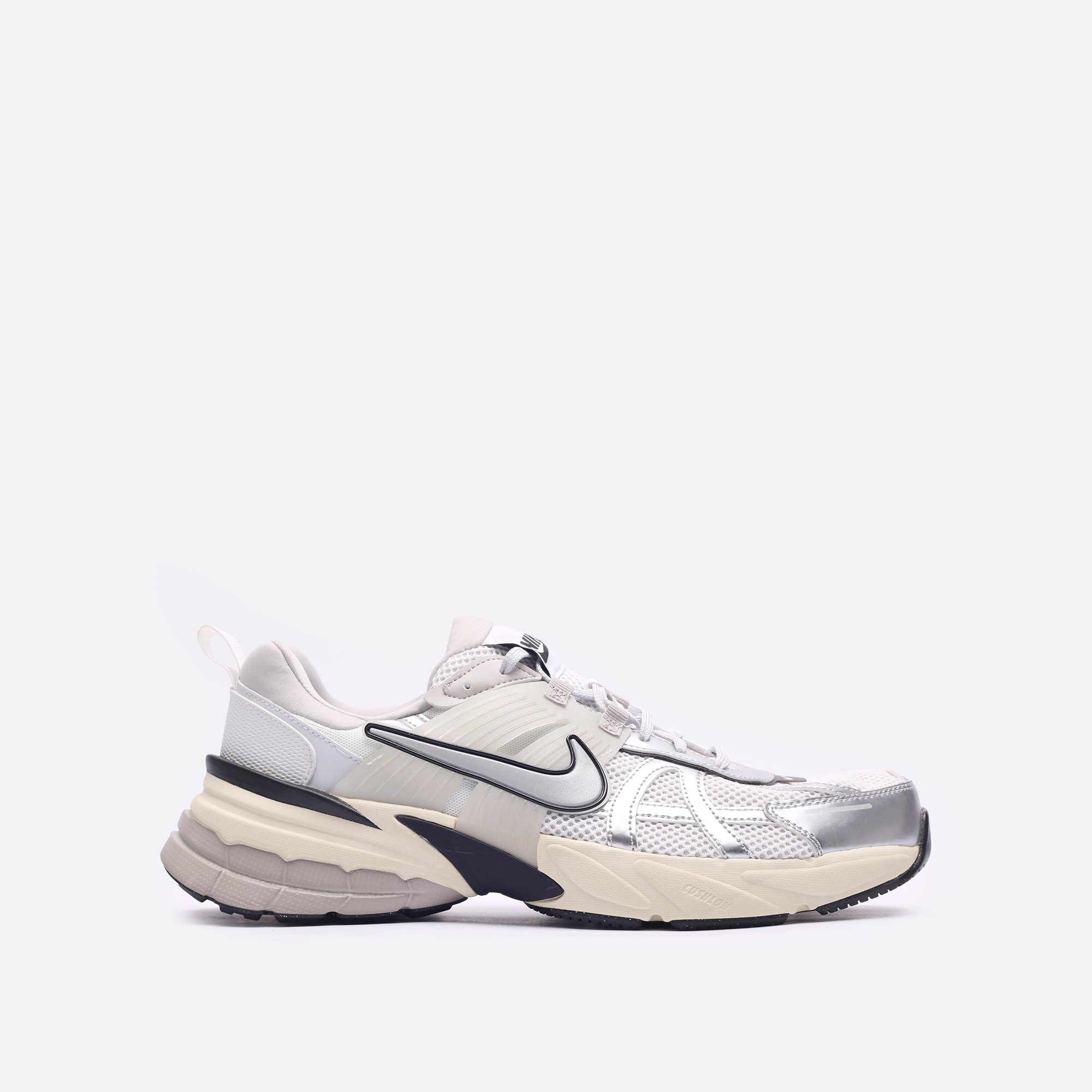 Мужские кроссовки Nike V2K Run (HJ4497-100")  - цена, описание, фото 1