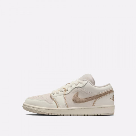 женские кроссовки Jordan WMNS 1 Low SE – фото для каталога