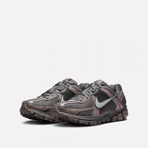мужские кроссовки Nike Air Zoom Vomero 5 – фото для каталога