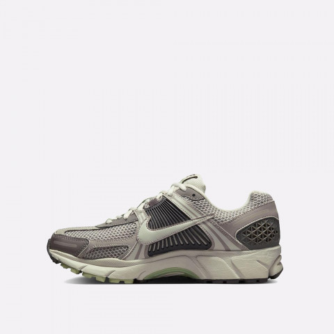 мужские кроссовки Nike Air Zoom Vomero 5 – фото для каталога