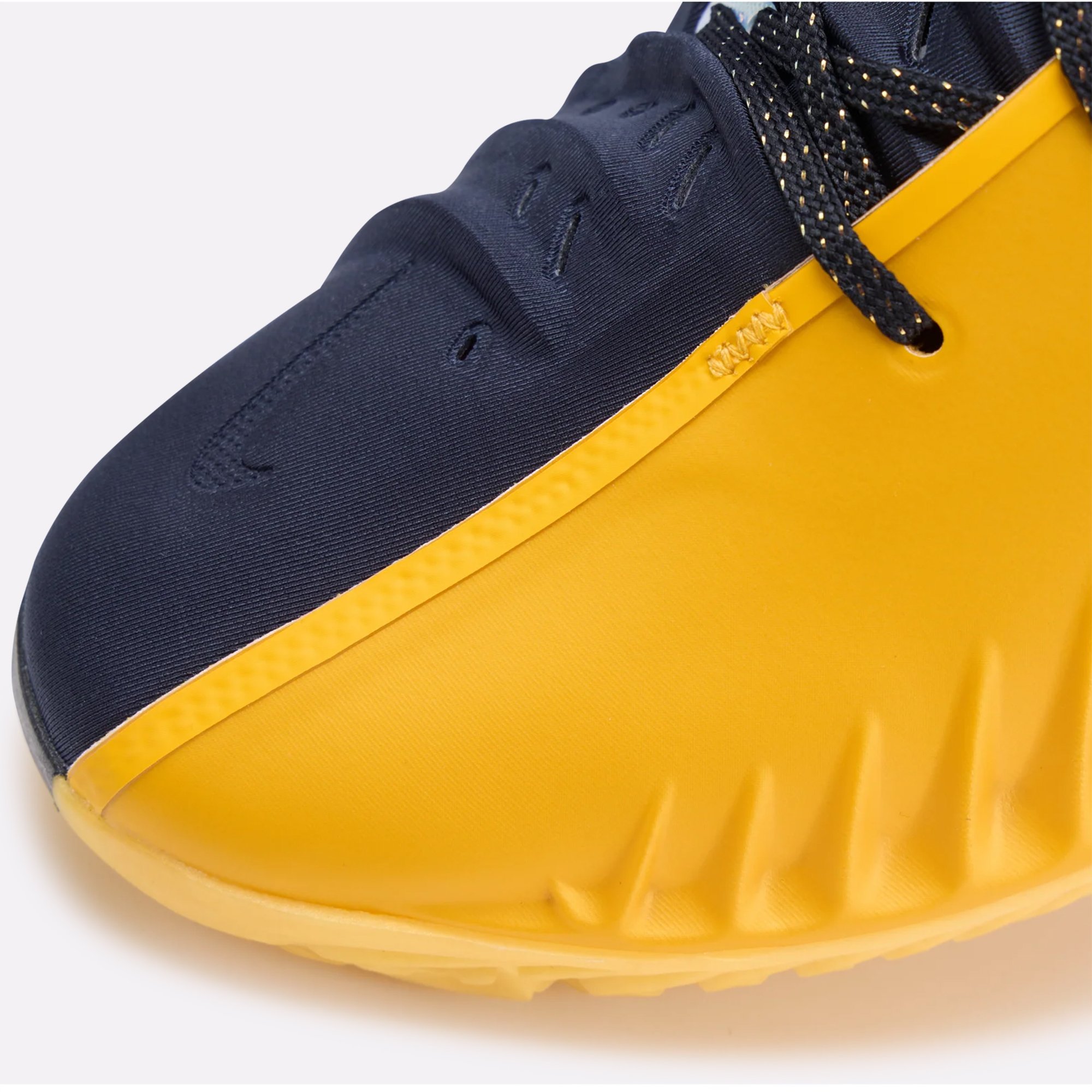 Мужские баскетбольные кроссовки Nike GT Cut 4 EP (HV9921-700)  - цена, описание, фото 7