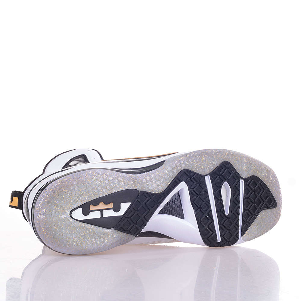 Баскетбольные Nike Кроссовки Lebron 9 (516958-100)  - цена, описание, фото 4