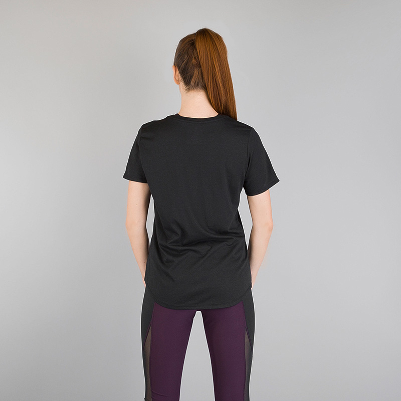 женская черная футболка Nike DRY “WE NEVER STOP” 857913-010 - цена, описание, фото 3