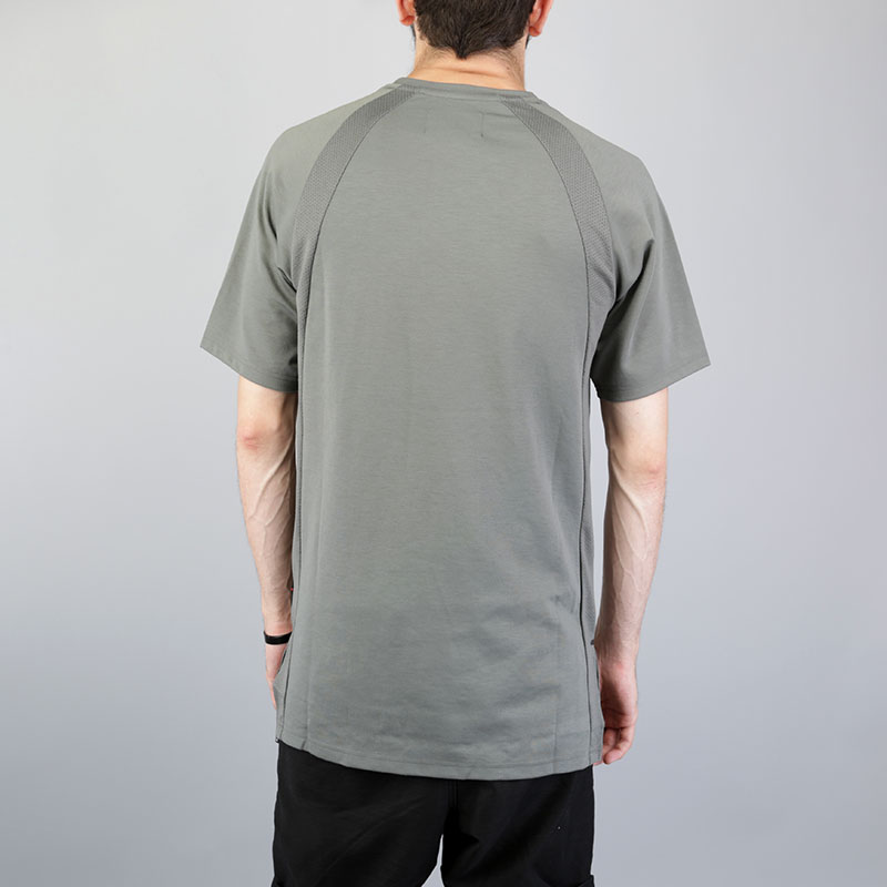 мужская оливковая футболка Jordan Tech S/S Top 860152-018 - цена, описание, фото 3