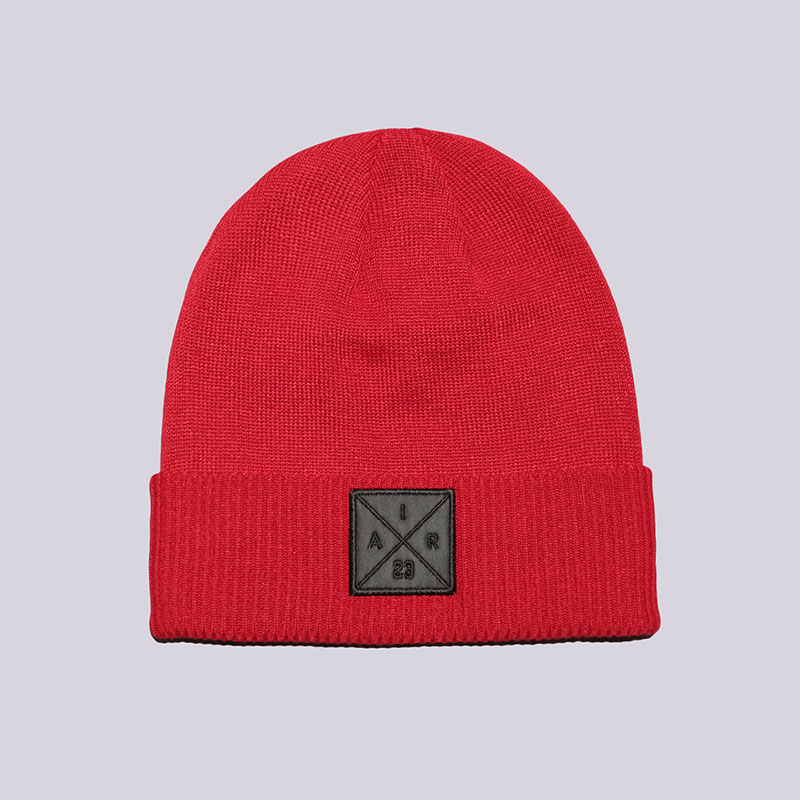  красная шапка Jordan P51 Beanie Embroid 861451-687 - цена, описание, фото 1