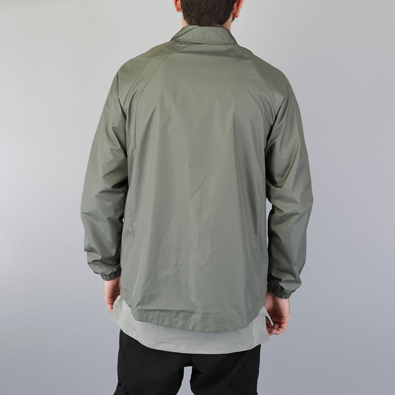 мужская оливковая куртка Jordan Coaches Jacket 882893-018 - цена, описание, фото 3
