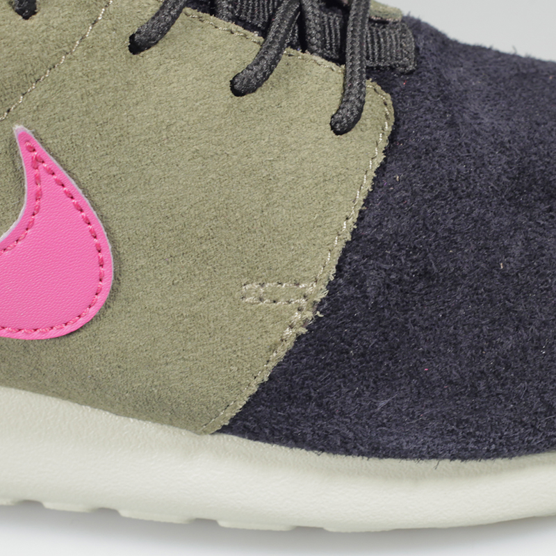 Nike Кроссовки WMNS Rosherun (532570-011)  - цена, описание, фото 5