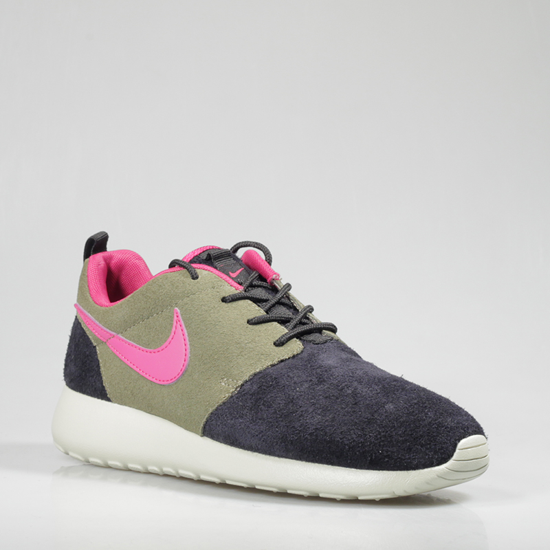 Nike Кроссовки WMNS Rosherun (532570-011)  - цена, описание, фото 1