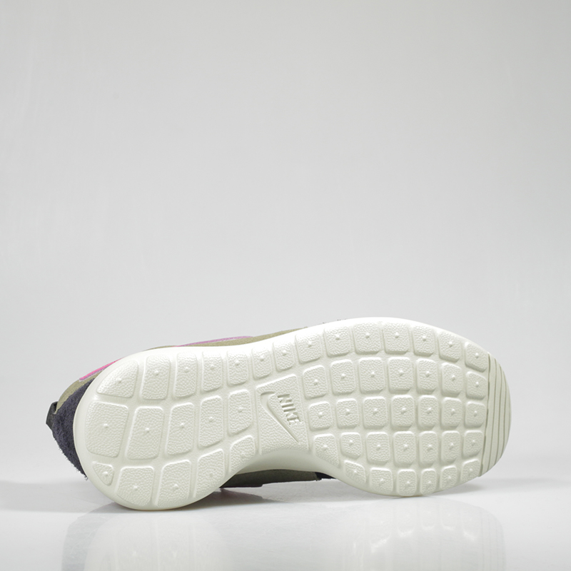 Nike Кроссовки WMNS Rosherun (532570-011)  - цена, описание, фото 4