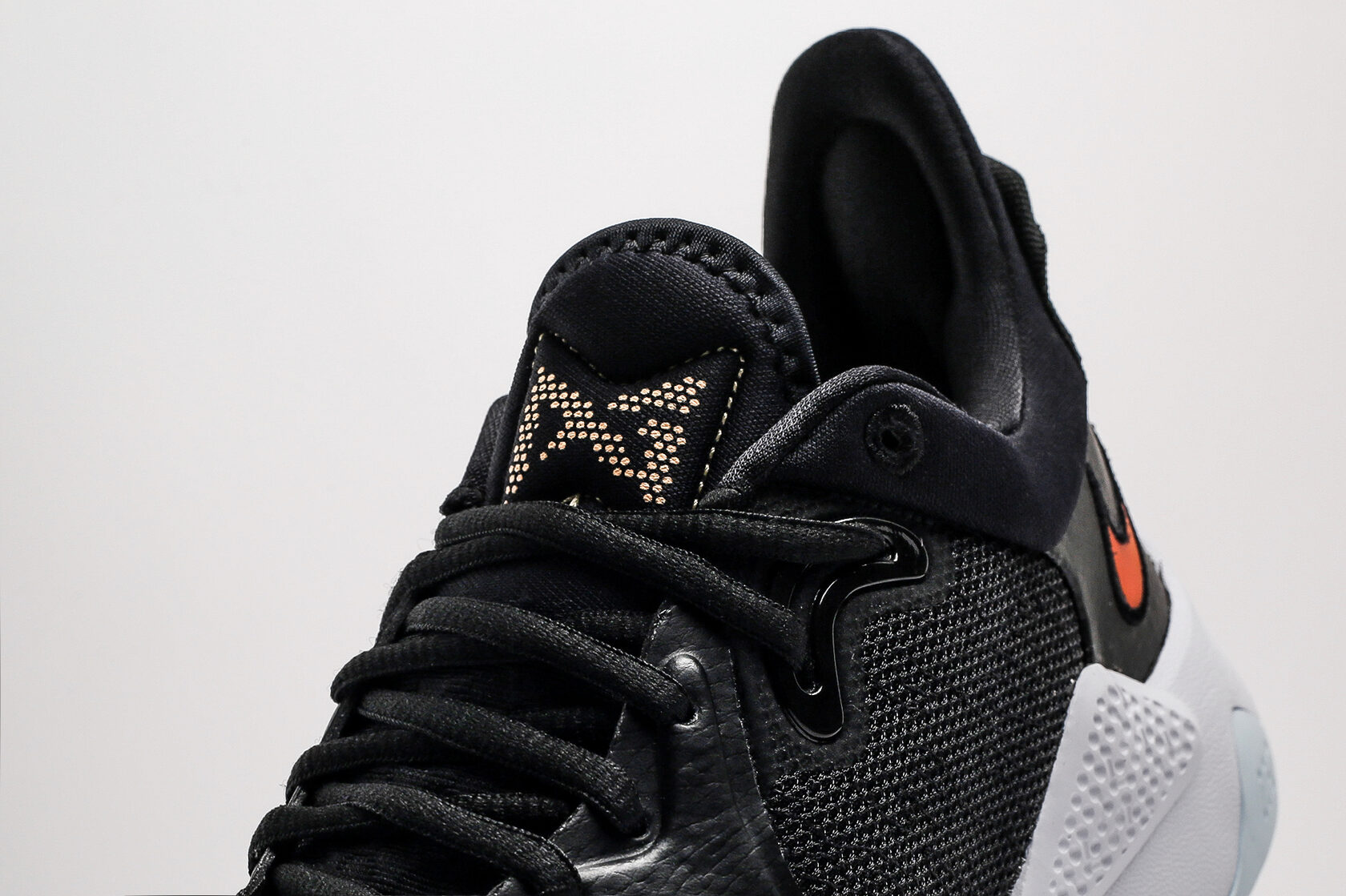 nike performance pg 5